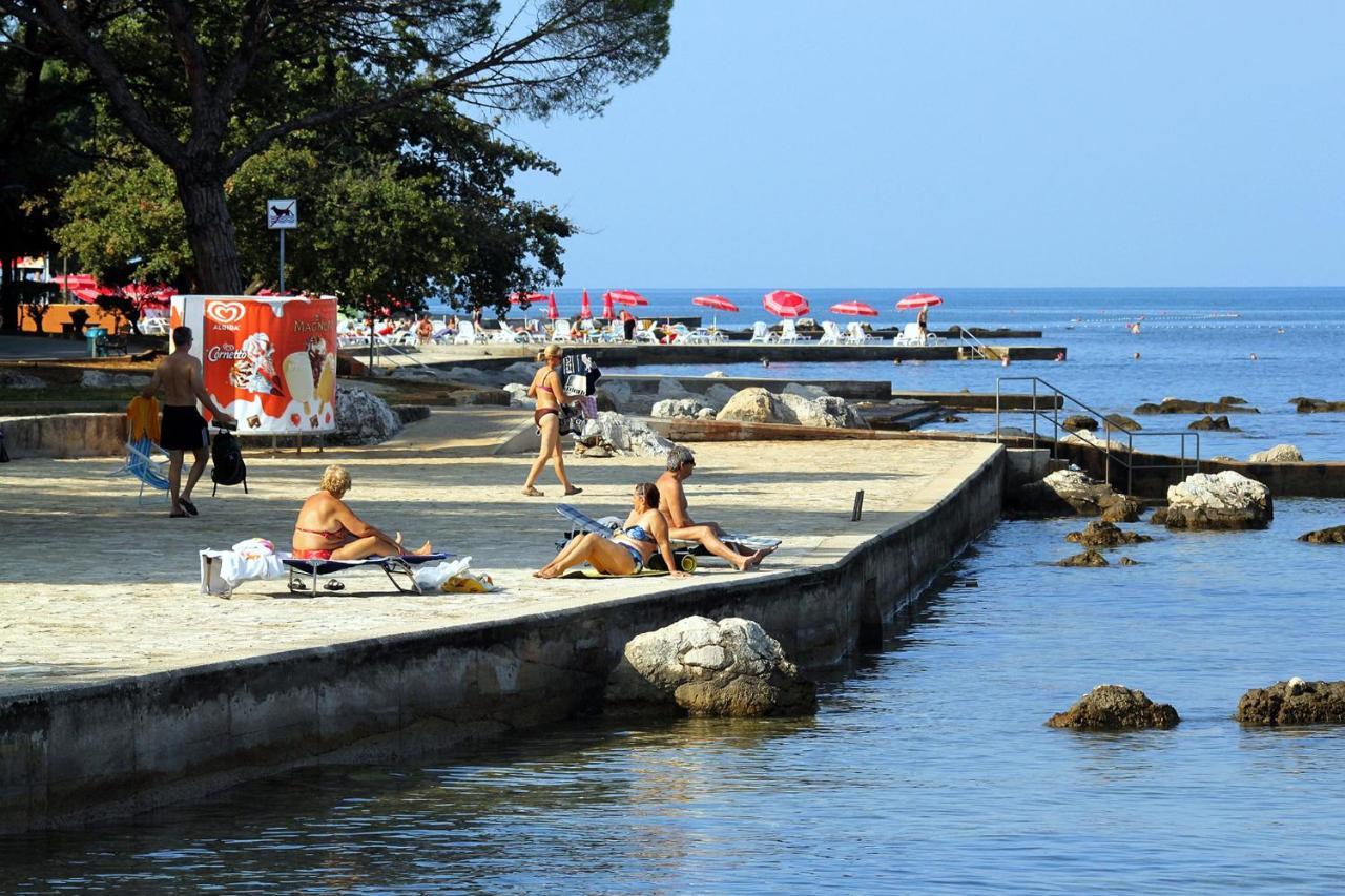 Apartments With A Parking Space Umag - 7039 Kültér fotó